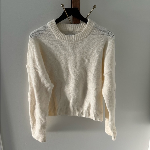 Abercrombie sweater - Picture 2 of 3